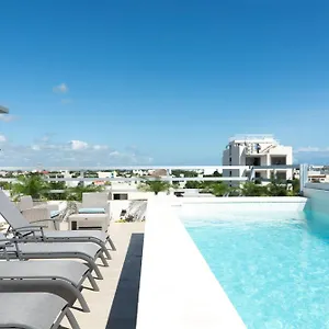 https://tropic-playa-by-homing-bird.quintano-roohotels.com